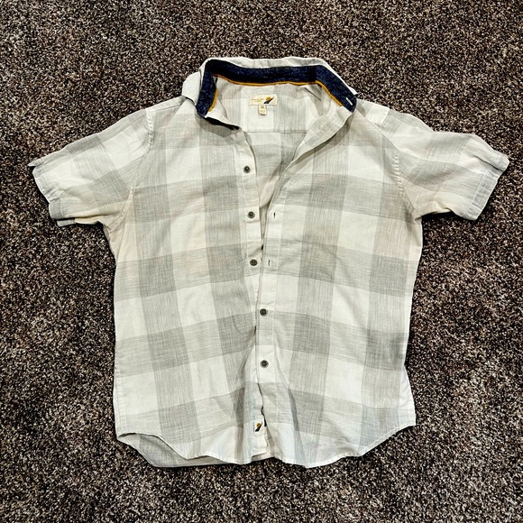 Short-Sleeve Button Down - Picture 1 of 2